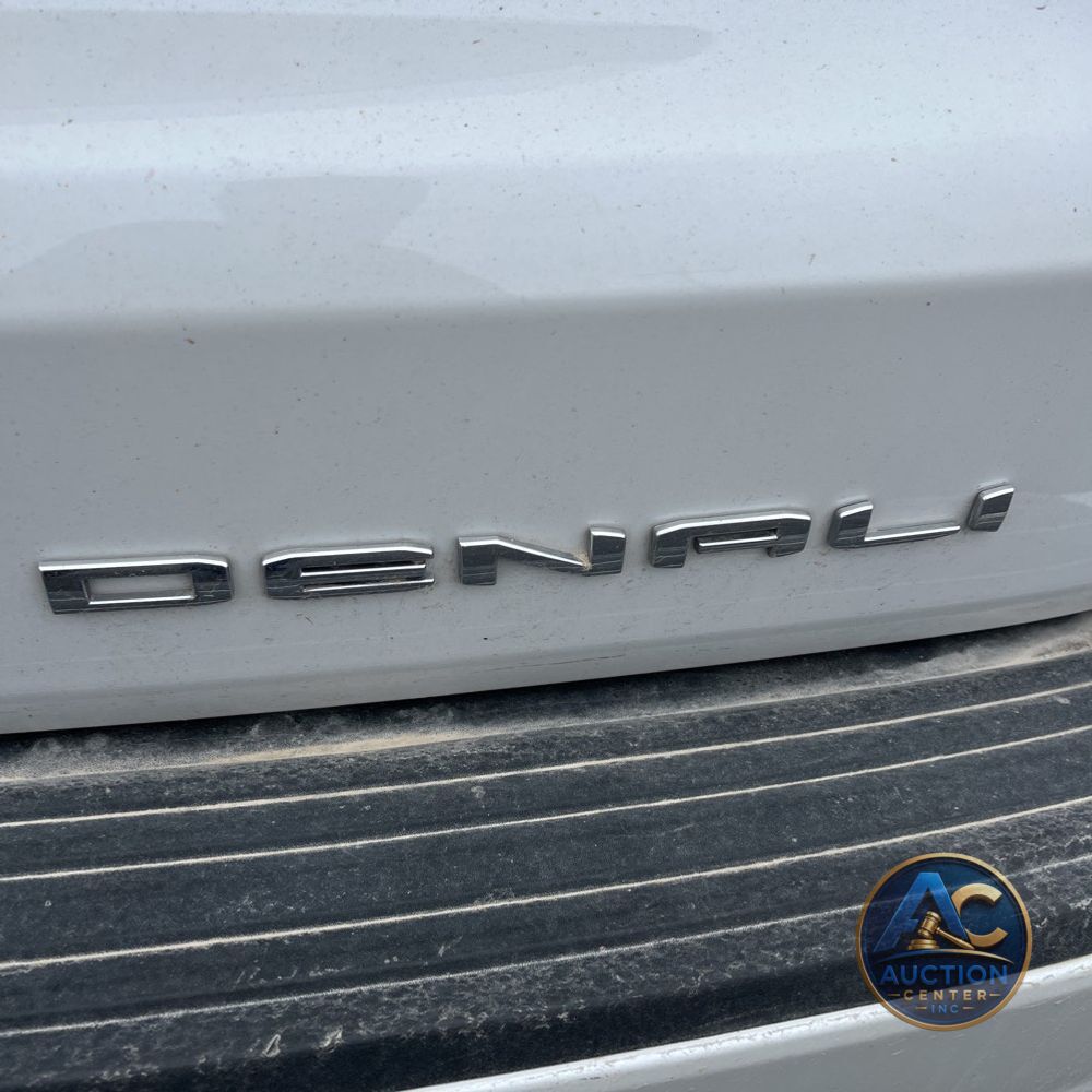 2023 GMC Yukon Denali