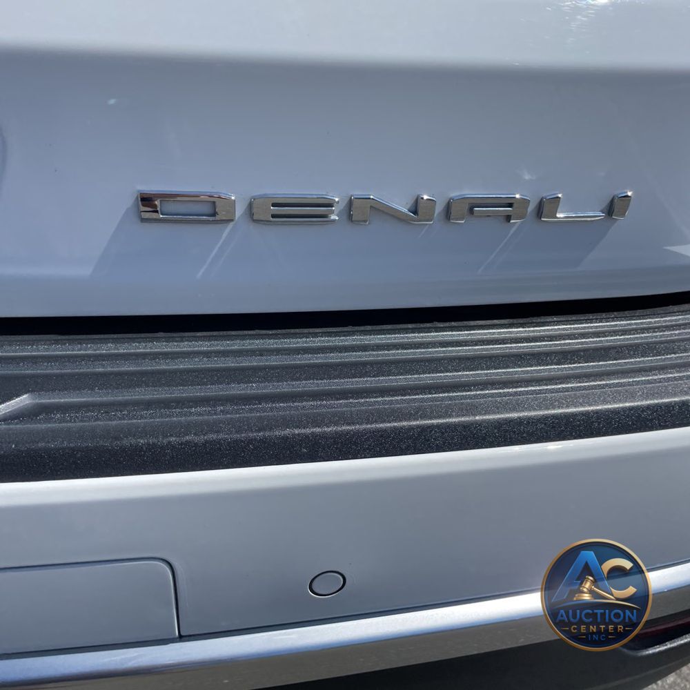 2024 GMC Yukon Denali
