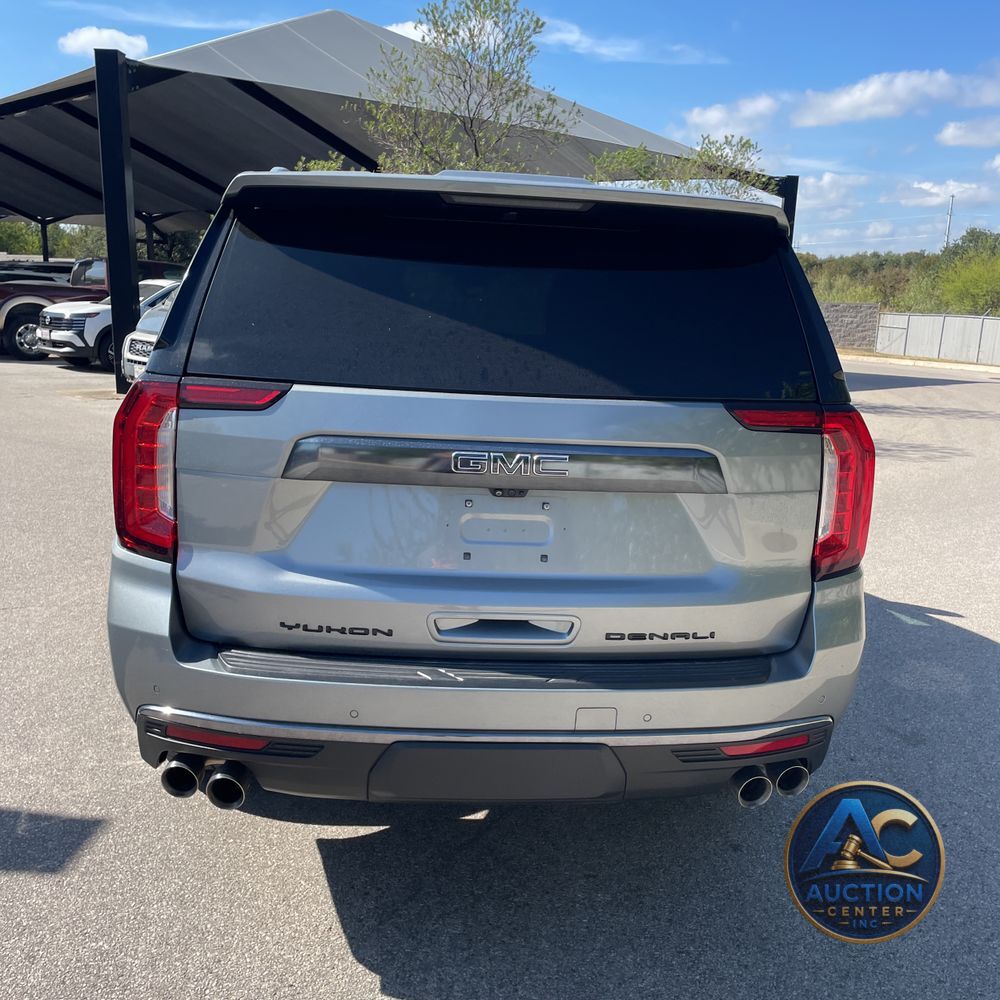 2023 GMC Yukon Denali Ultimate