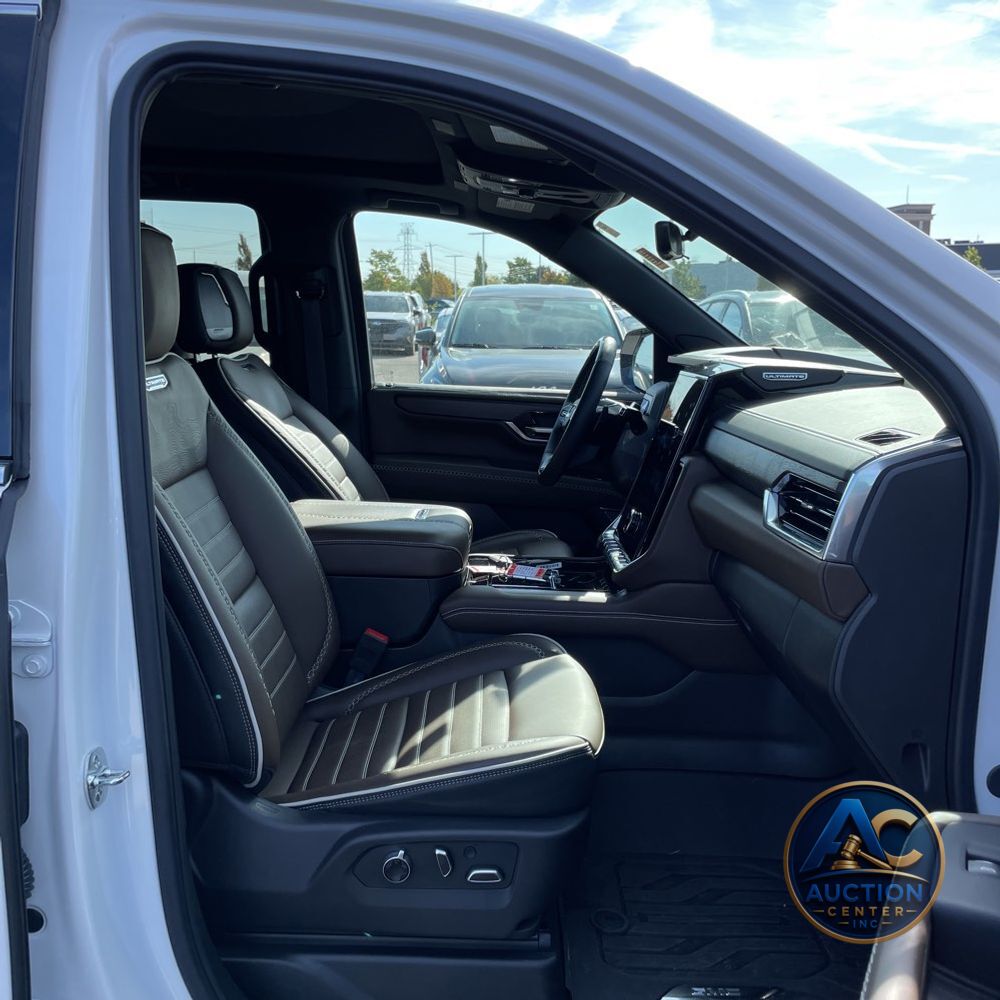 2025 GMC Yukon Denali Ultimate