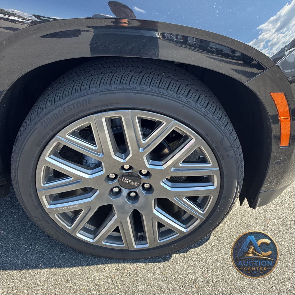 2025 GMC Yukon Denali Ultimate