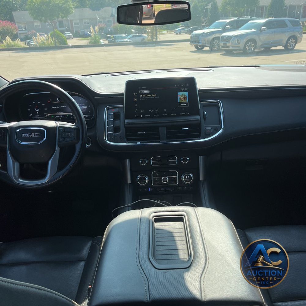 2023 GMC Yukon XL SLT