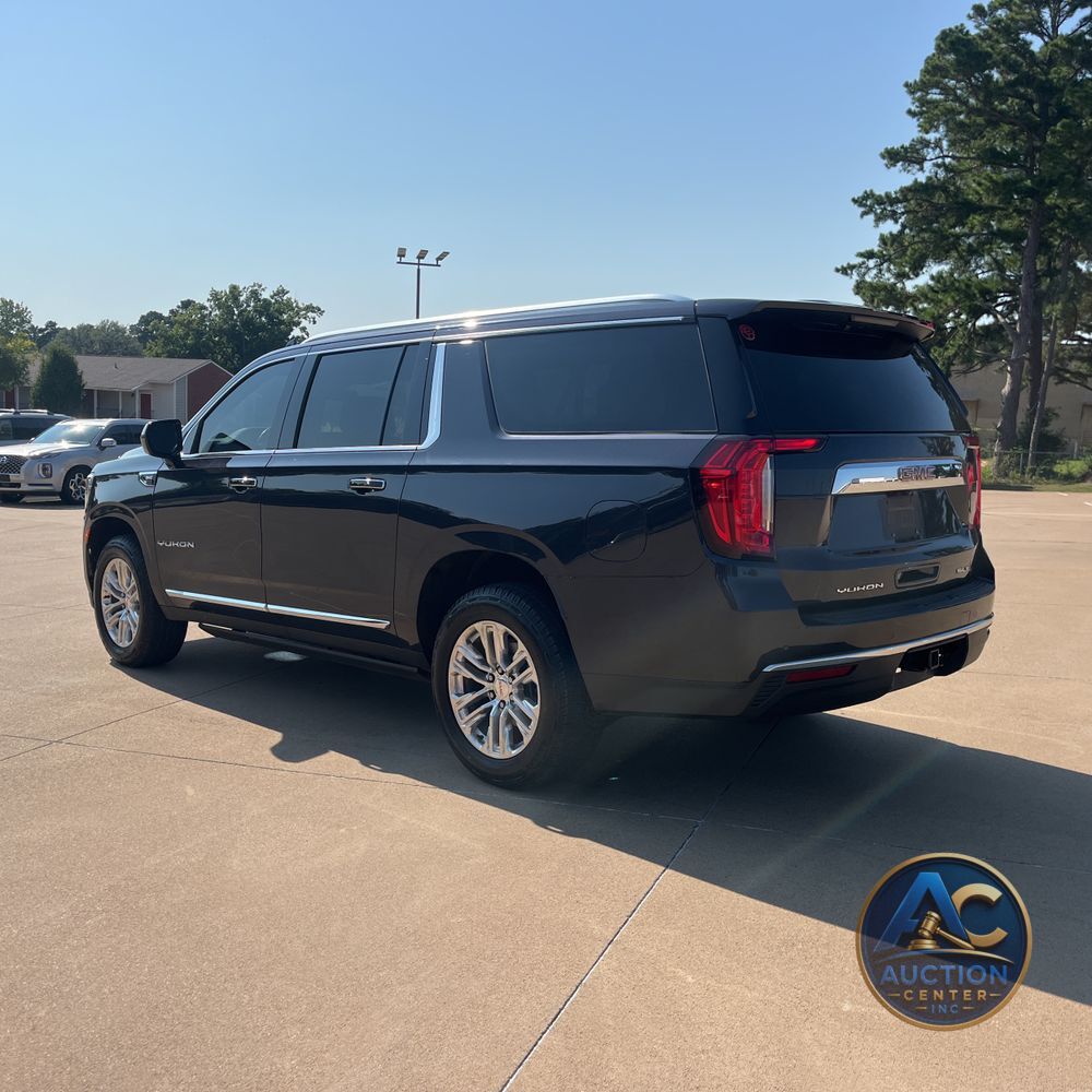 2023 GMC Yukon XL SLT