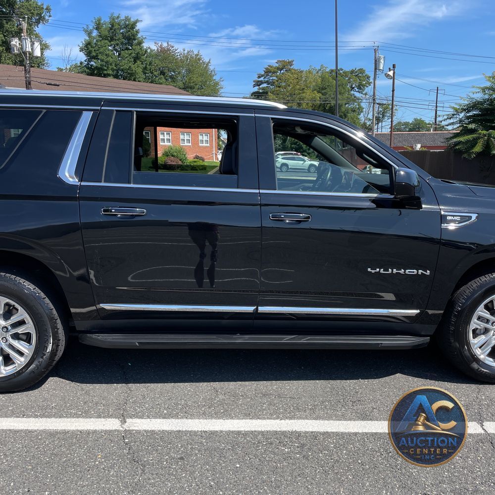 2023 GMC Yukon XL SLT