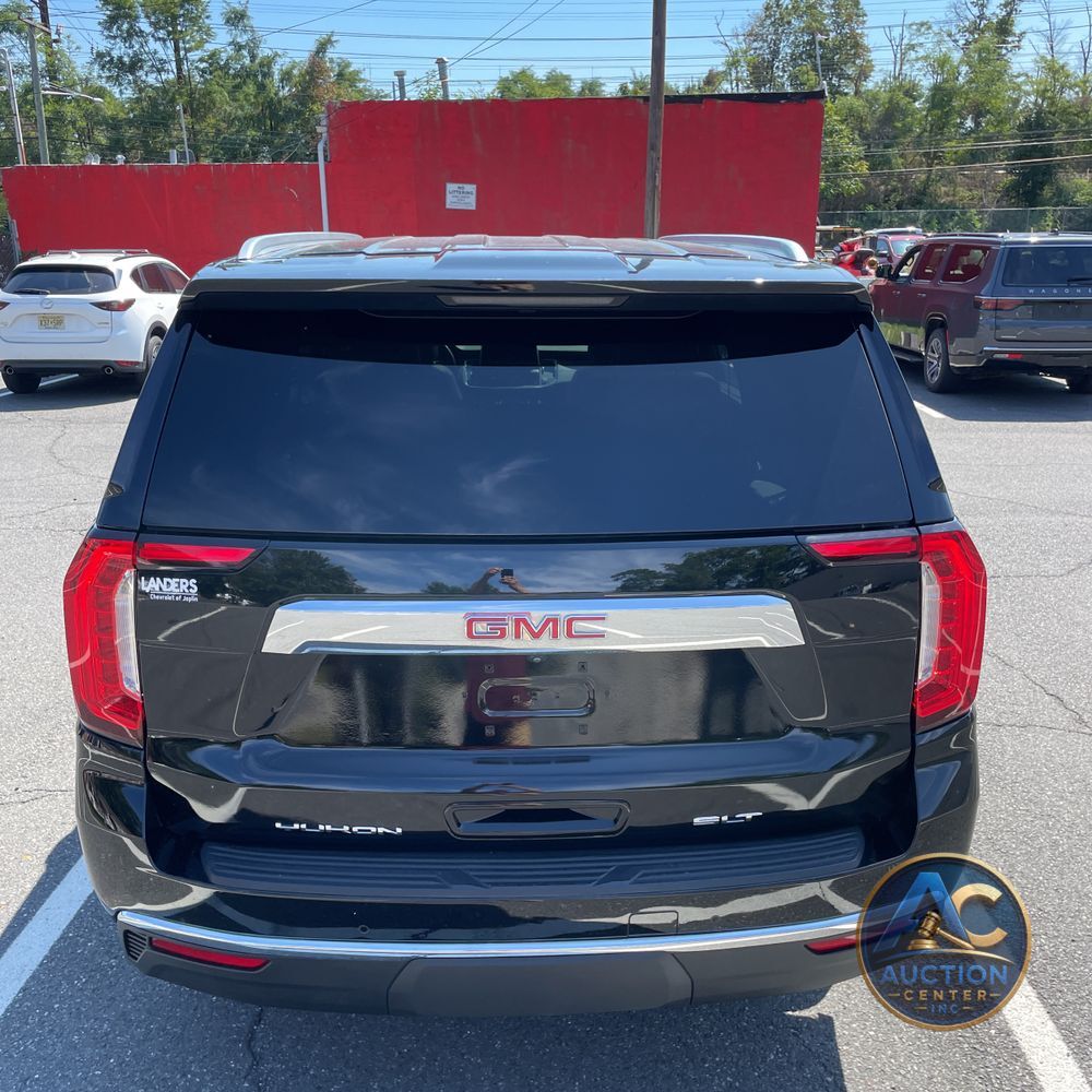 2023 GMC Yukon XL SLT