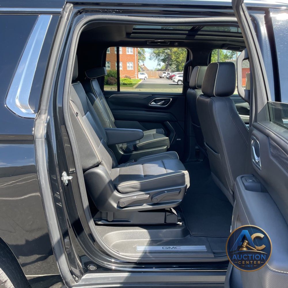 2023 GMC Yukon XL SLT