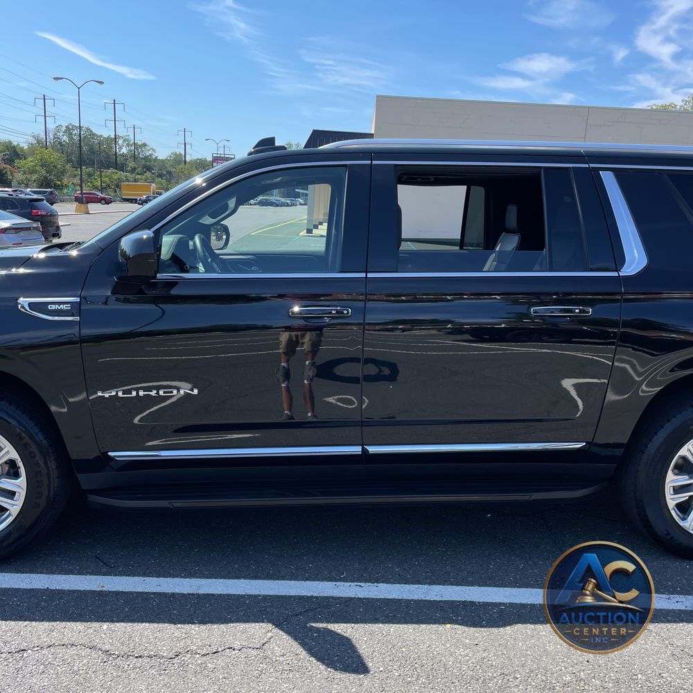 2023 GMC Yukon XL SLT