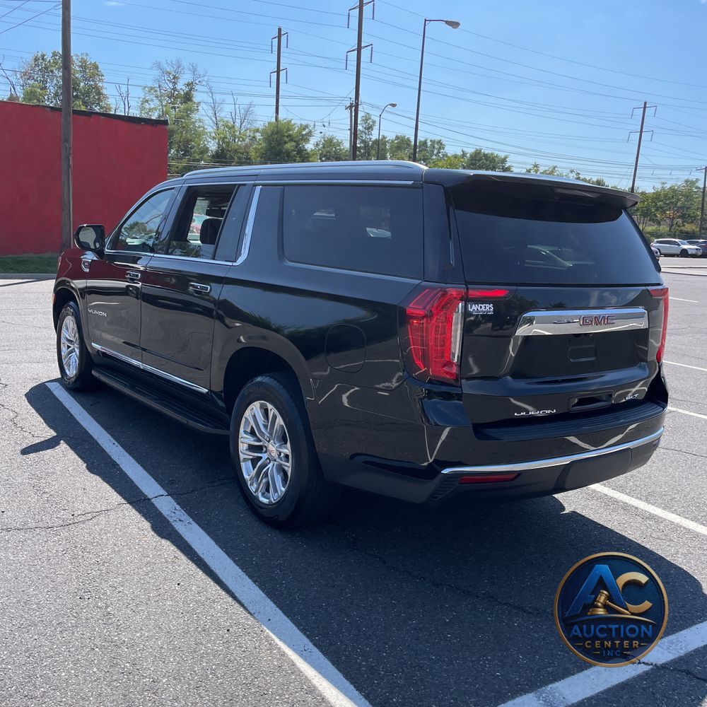 2023 GMC Yukon XL SLT