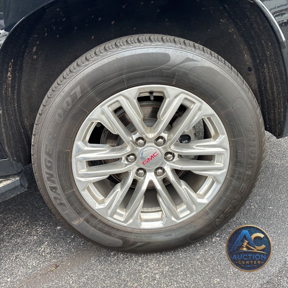2023 GMC Yukon XL SLT