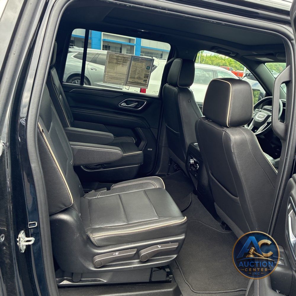 2023 GMC Yukon XL SLT