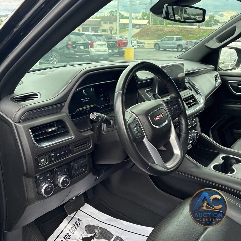 2023 GMC Yukon XL SLT