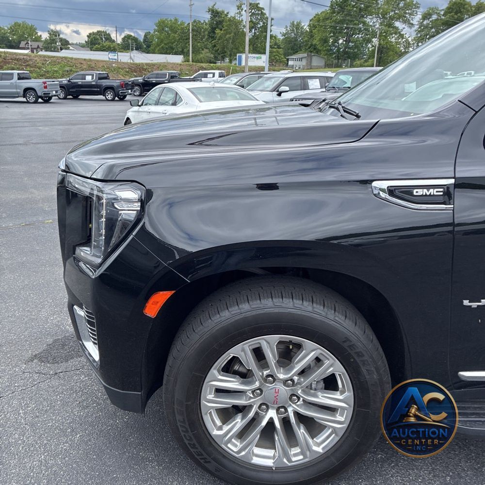 2023 GMC Yukon XL SLT