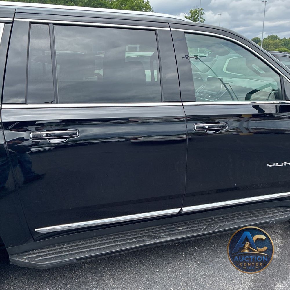 2023 GMC Yukon XL SLT