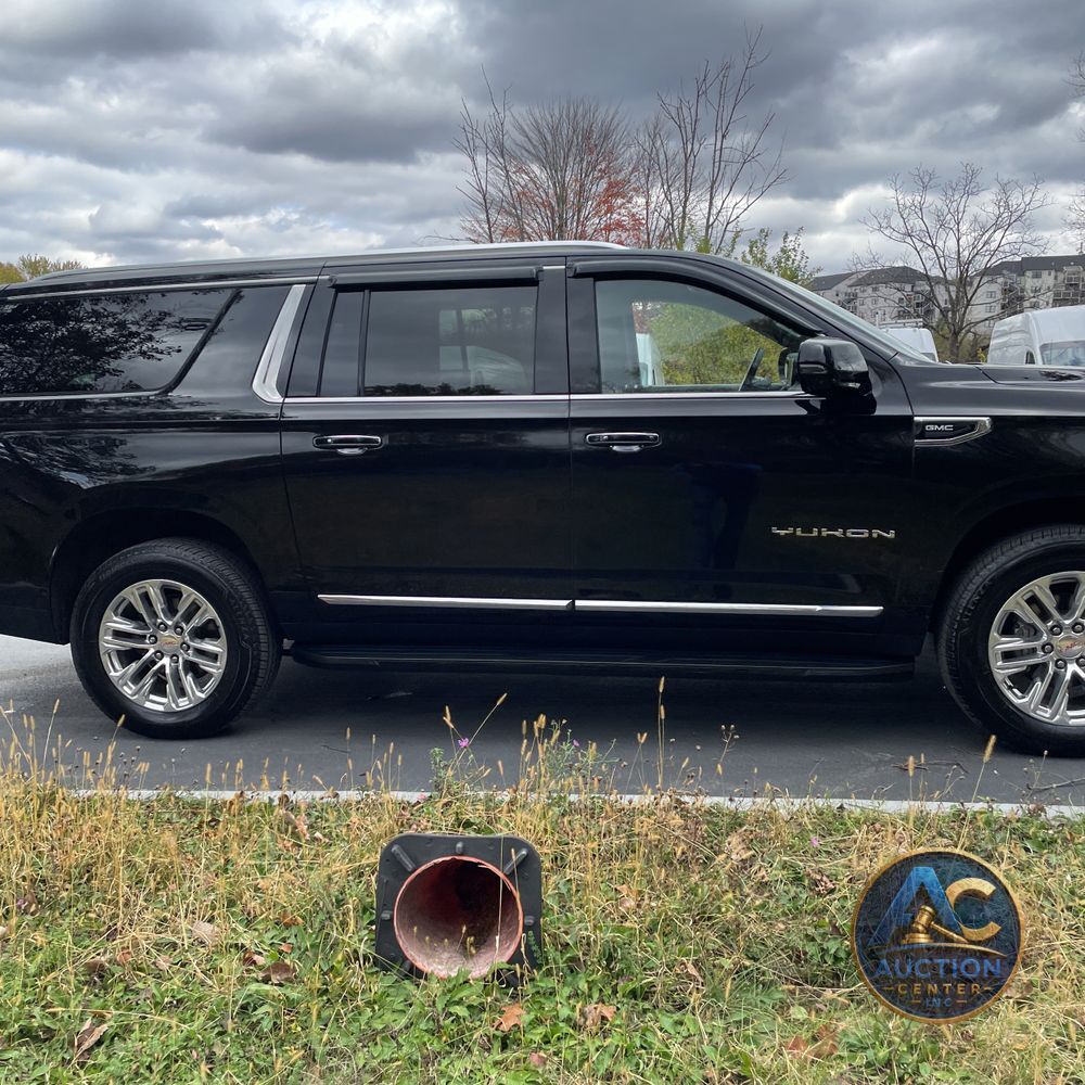 2023 GMC Yukon XL SLT