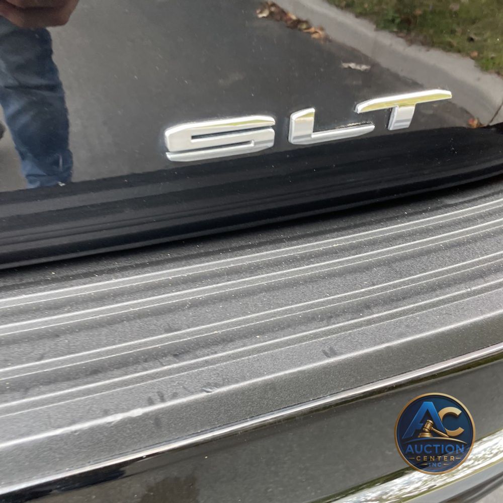 2023 GMC Yukon XL SLT