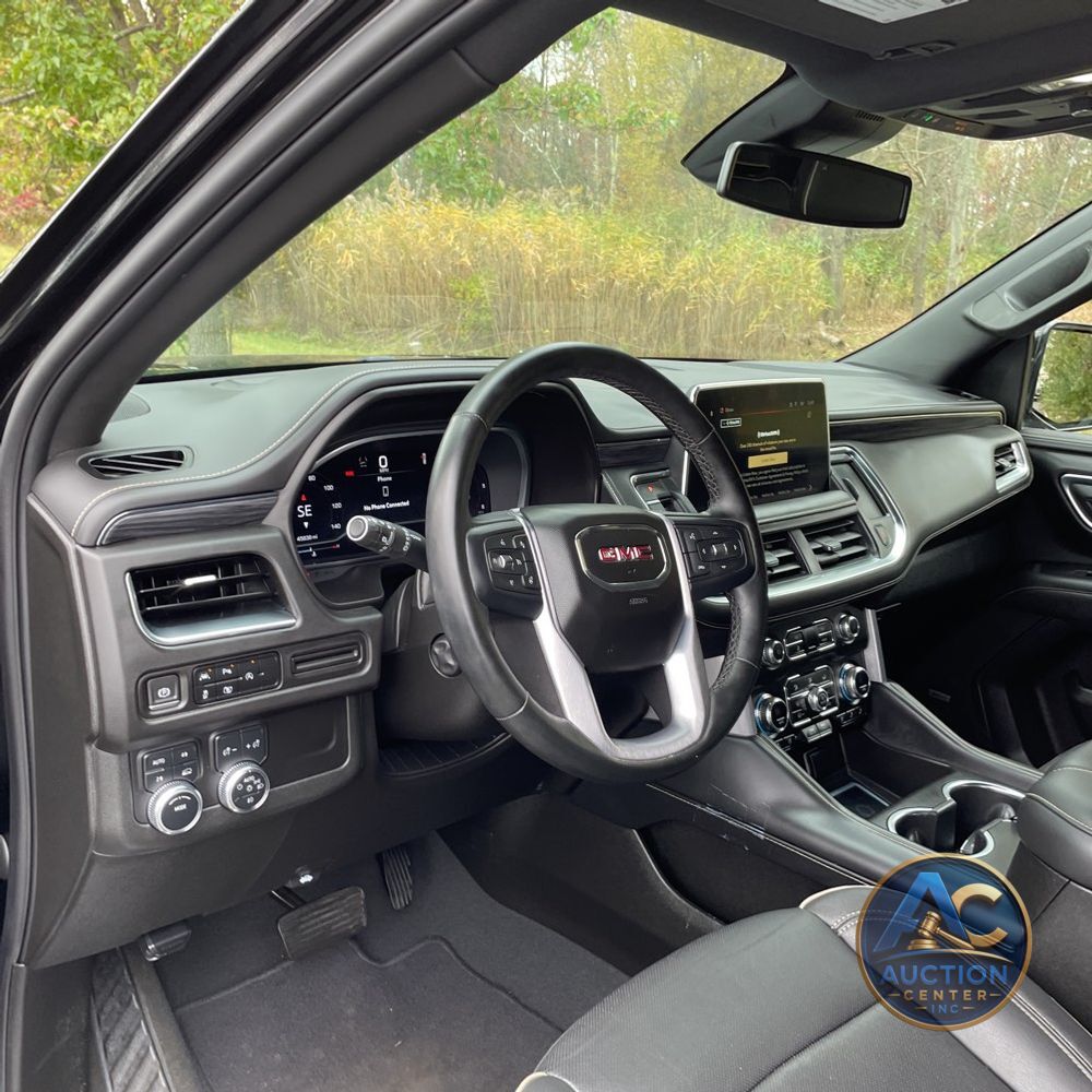 2023 GMC Yukon XL SLT