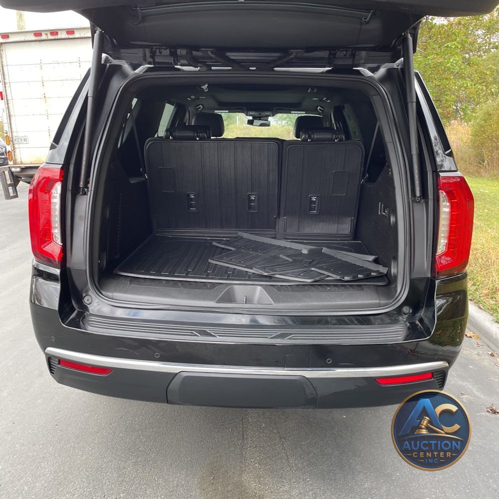 2023 GMC Yukon XL SLT