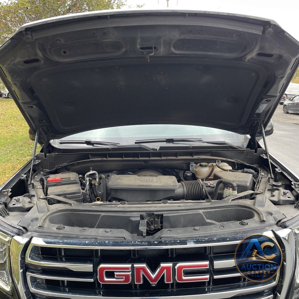 2023 GMC Yukon XL SLT