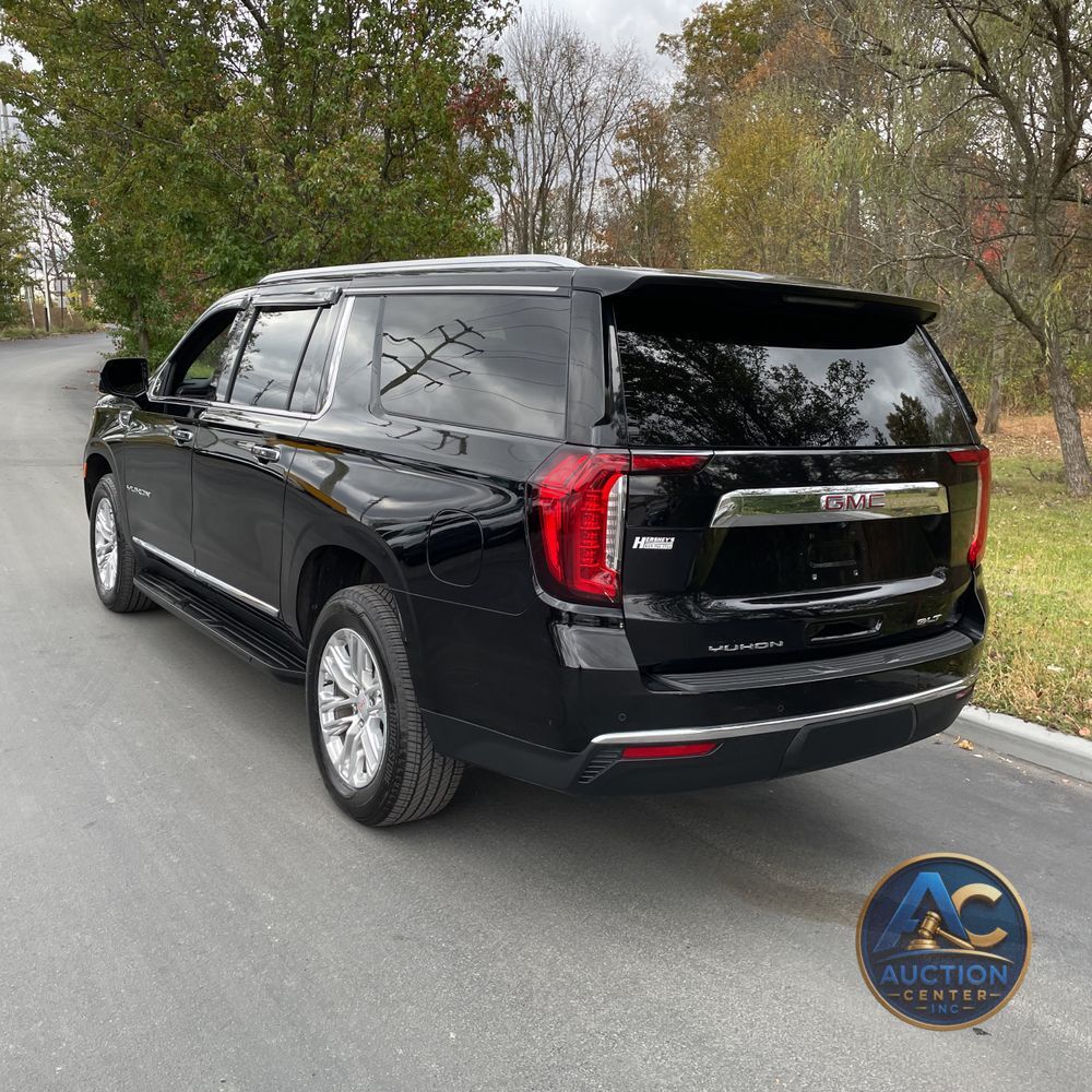 2023 GMC Yukon XL SLT