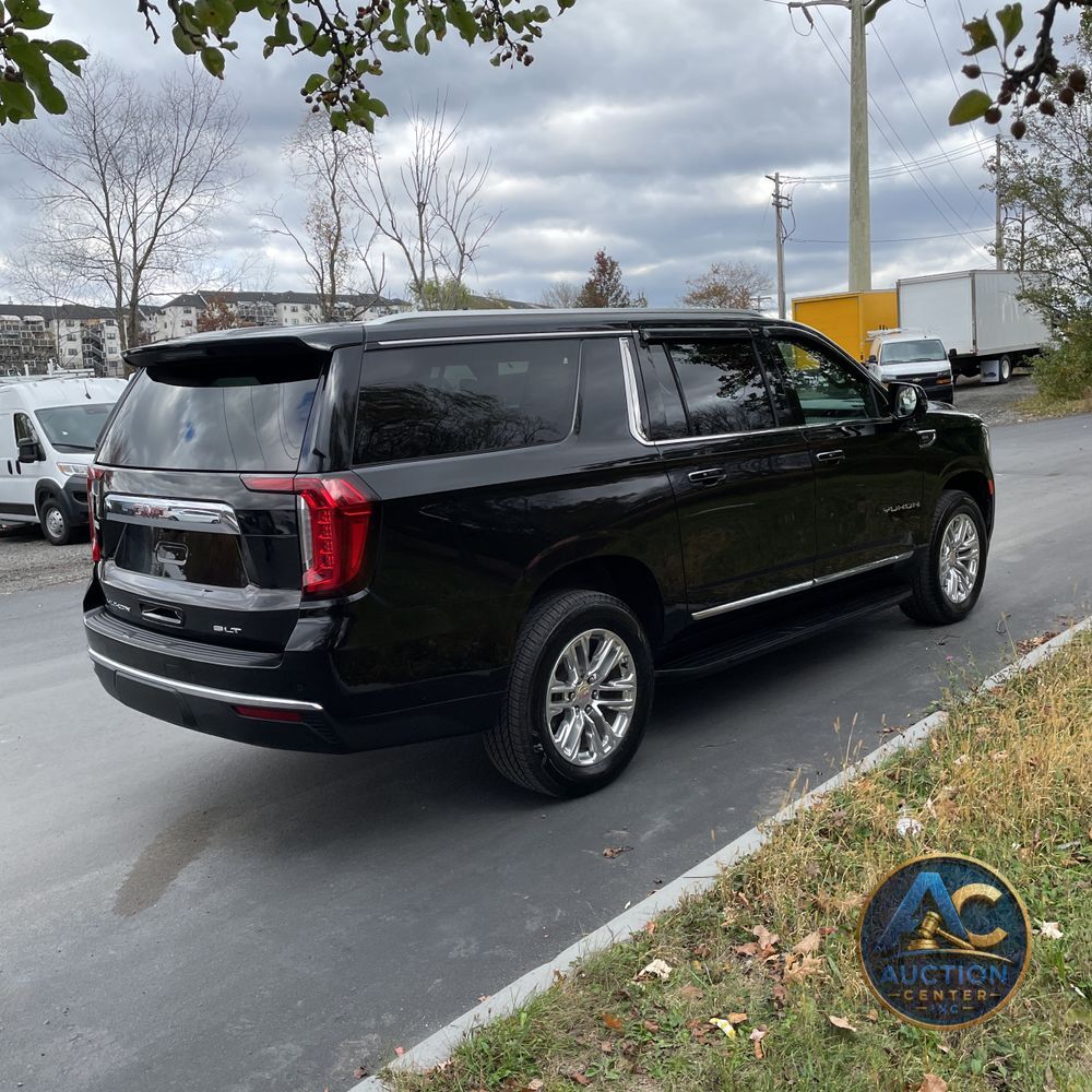 2023 GMC Yukon XL SLT