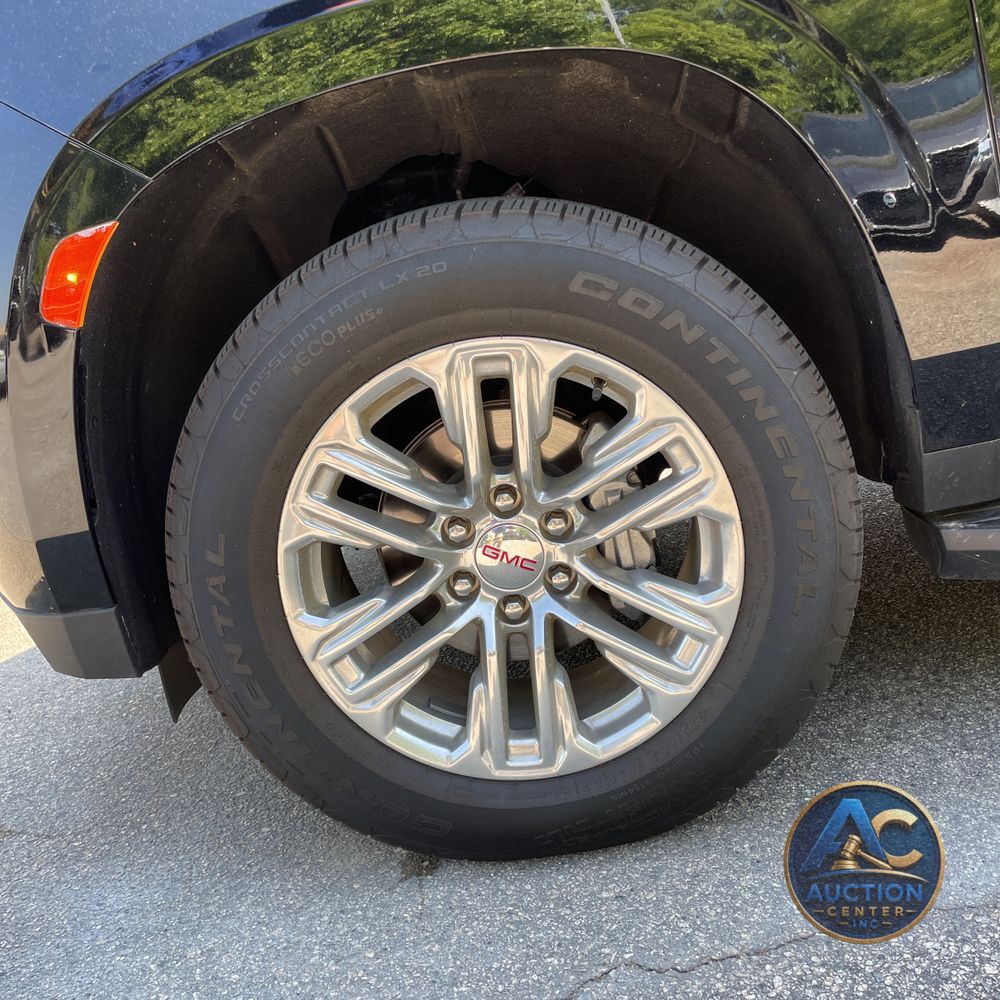 2024 GMC Yukon XL SLT