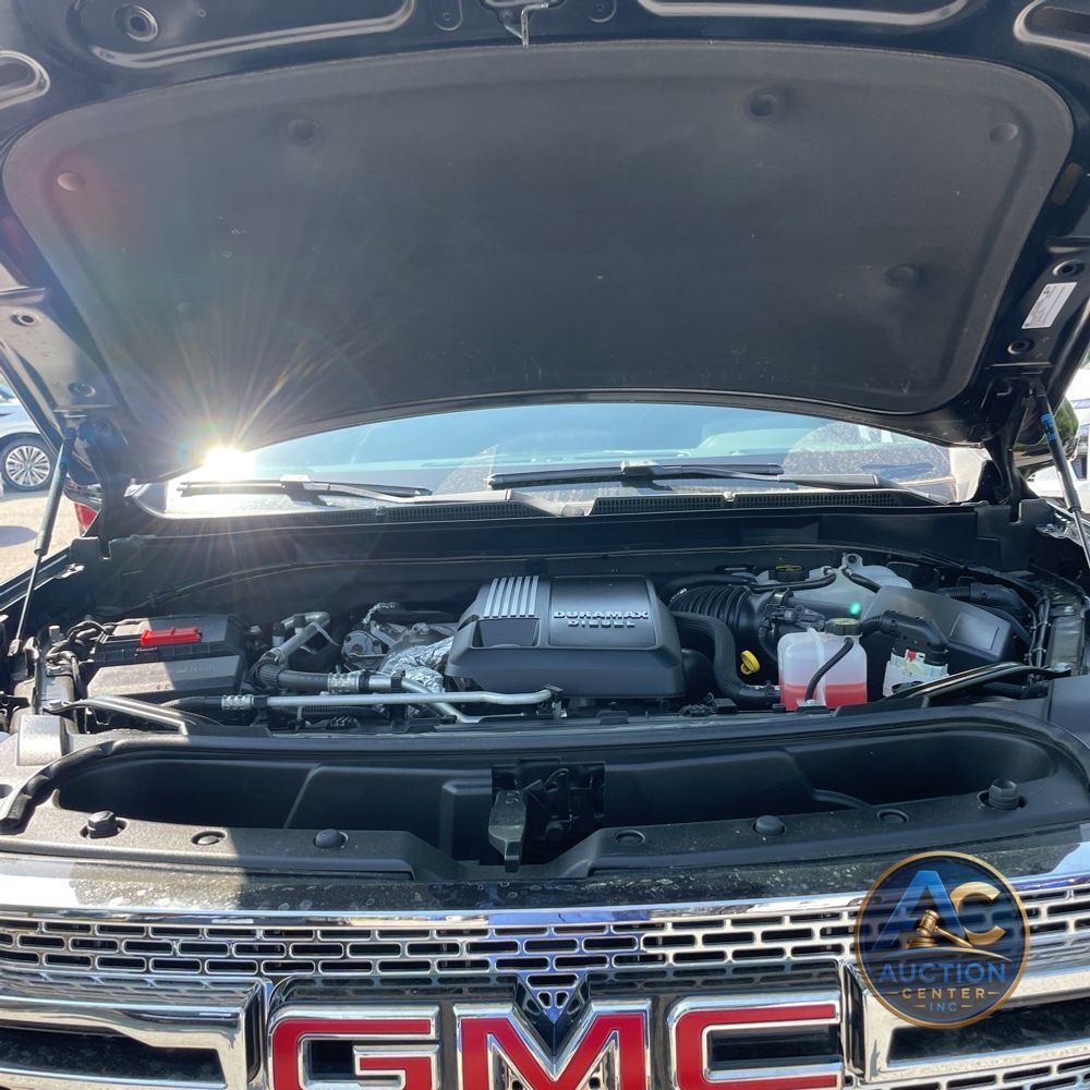 2024 GMC Yukon XL SLT