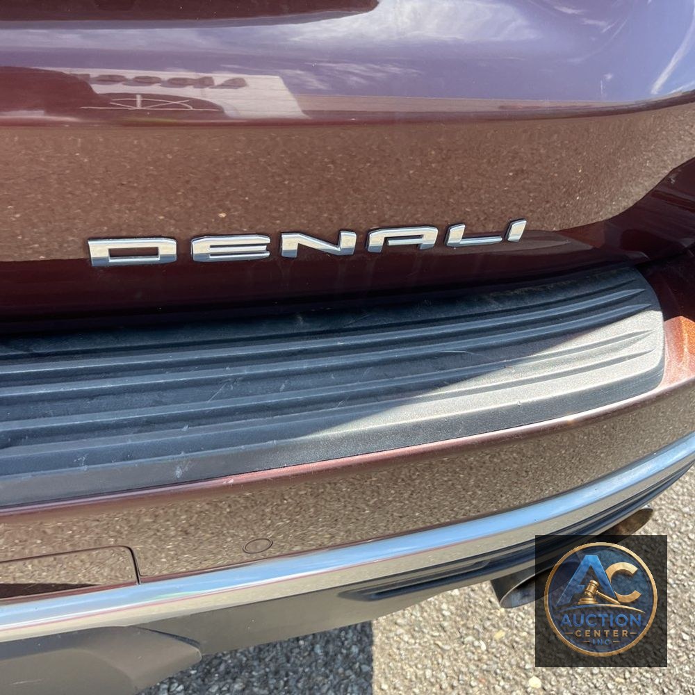 2023 GMC Yukon XL Denali