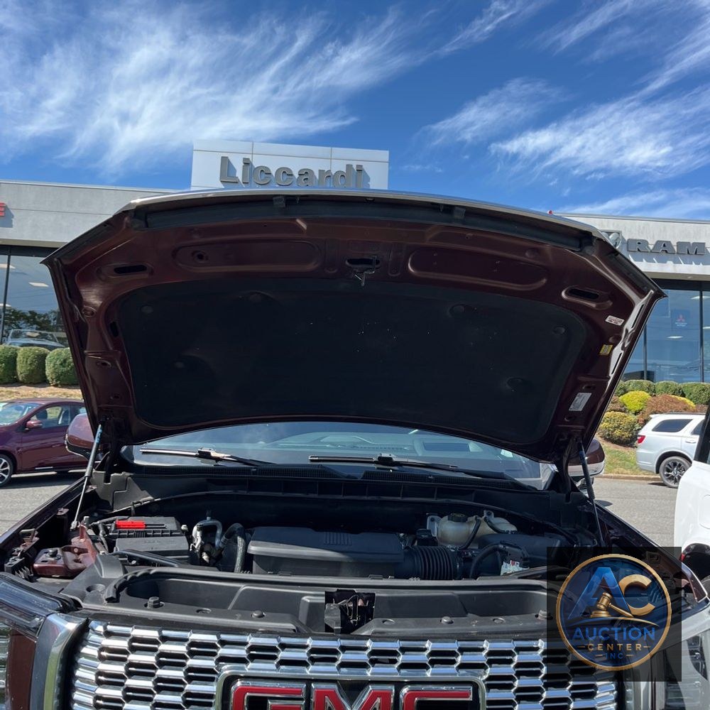 2023 GMC Yukon XL Denali