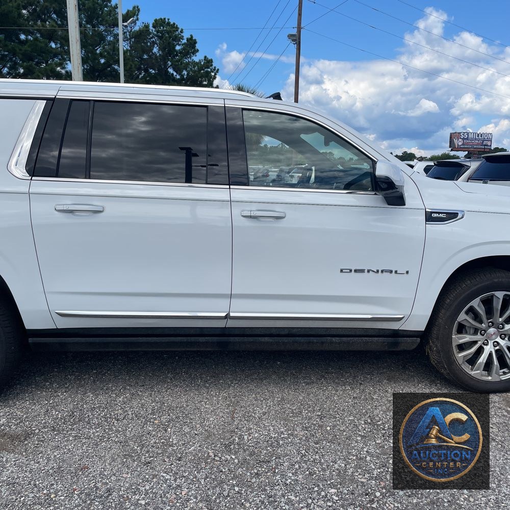 2023 GMC Yukon XL Denali
