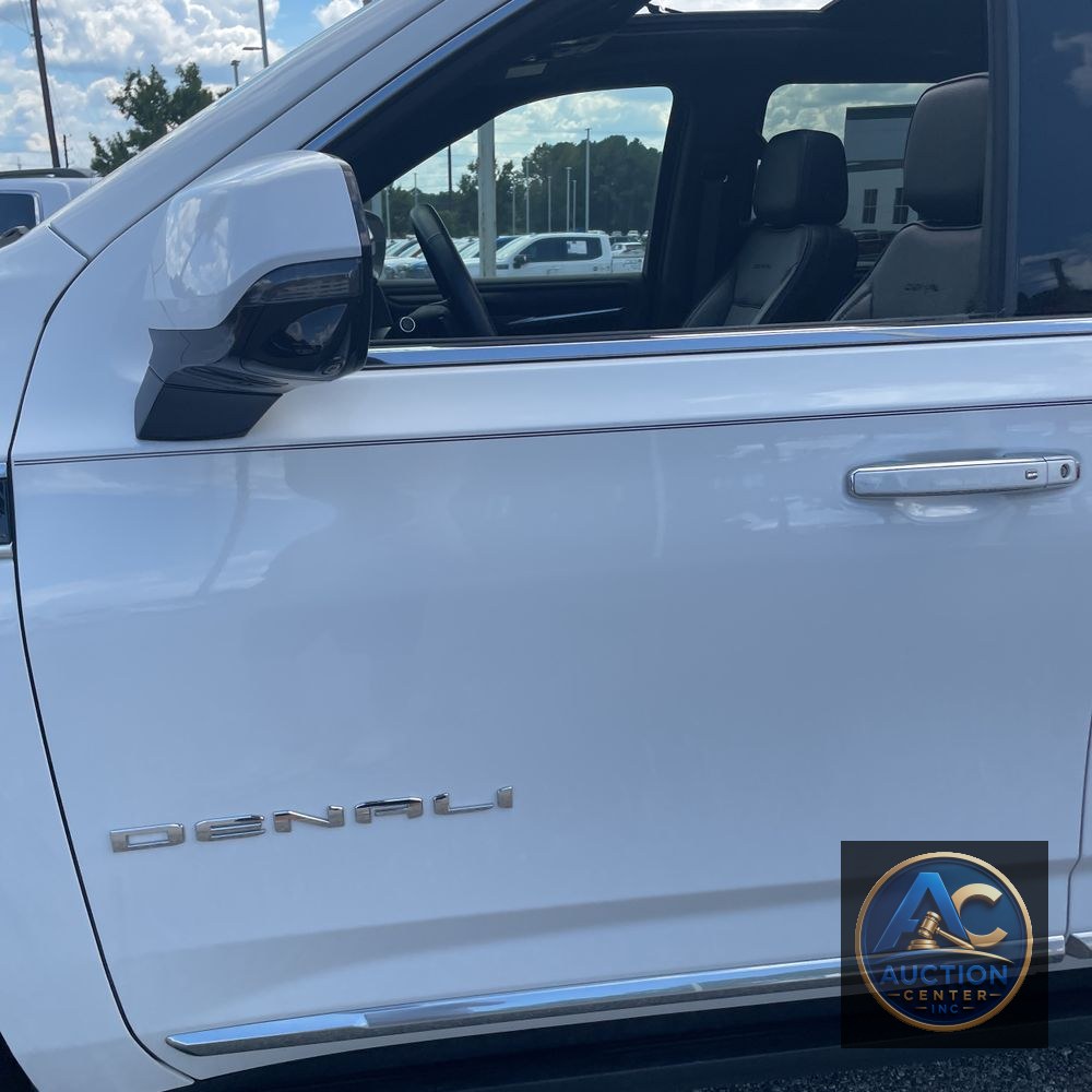 2023 GMC Yukon XL Denali