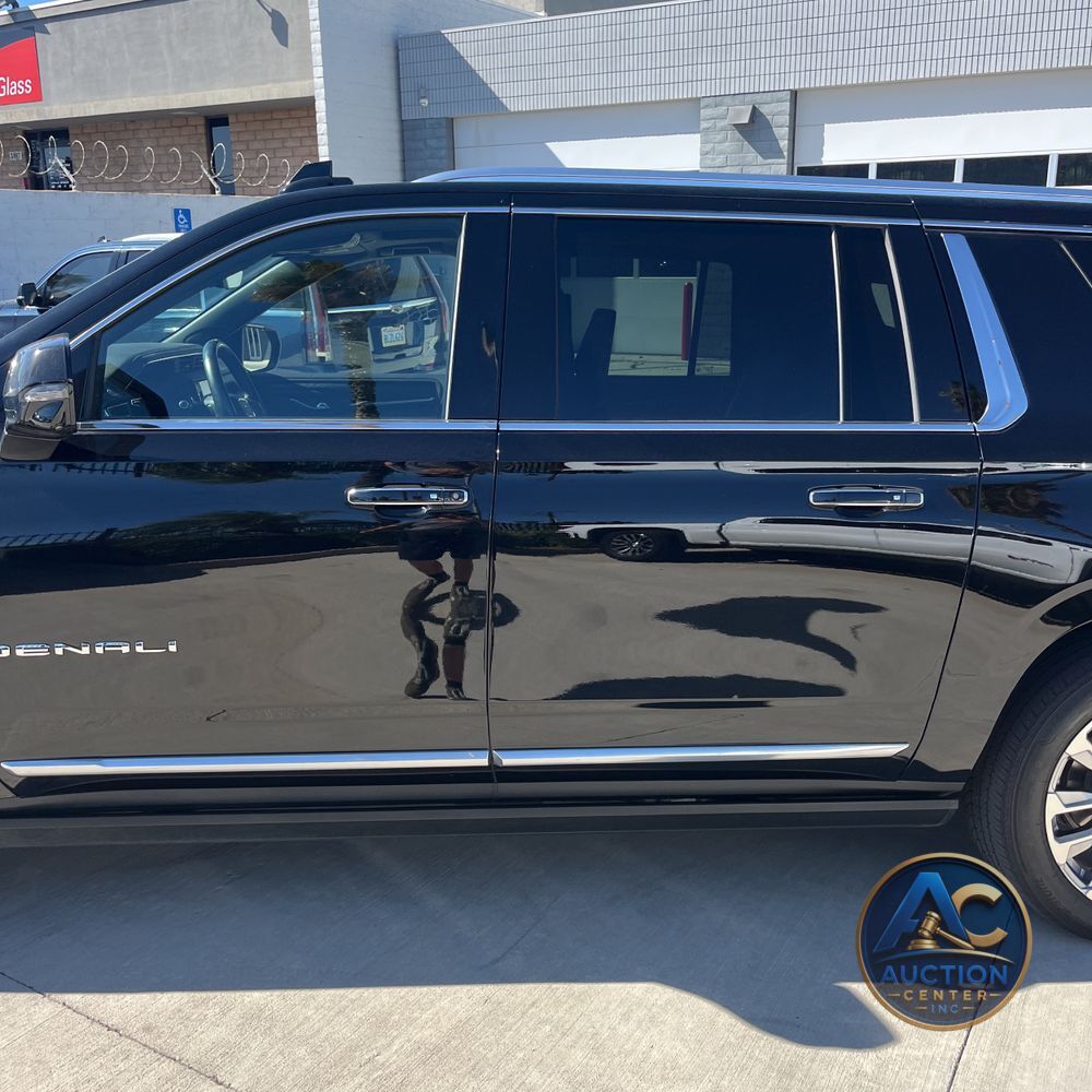 2023 GMC Yukon XL Denali