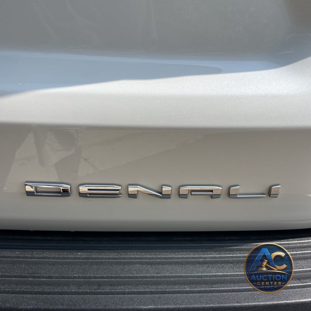 2024 GMC Yukon XL Denali