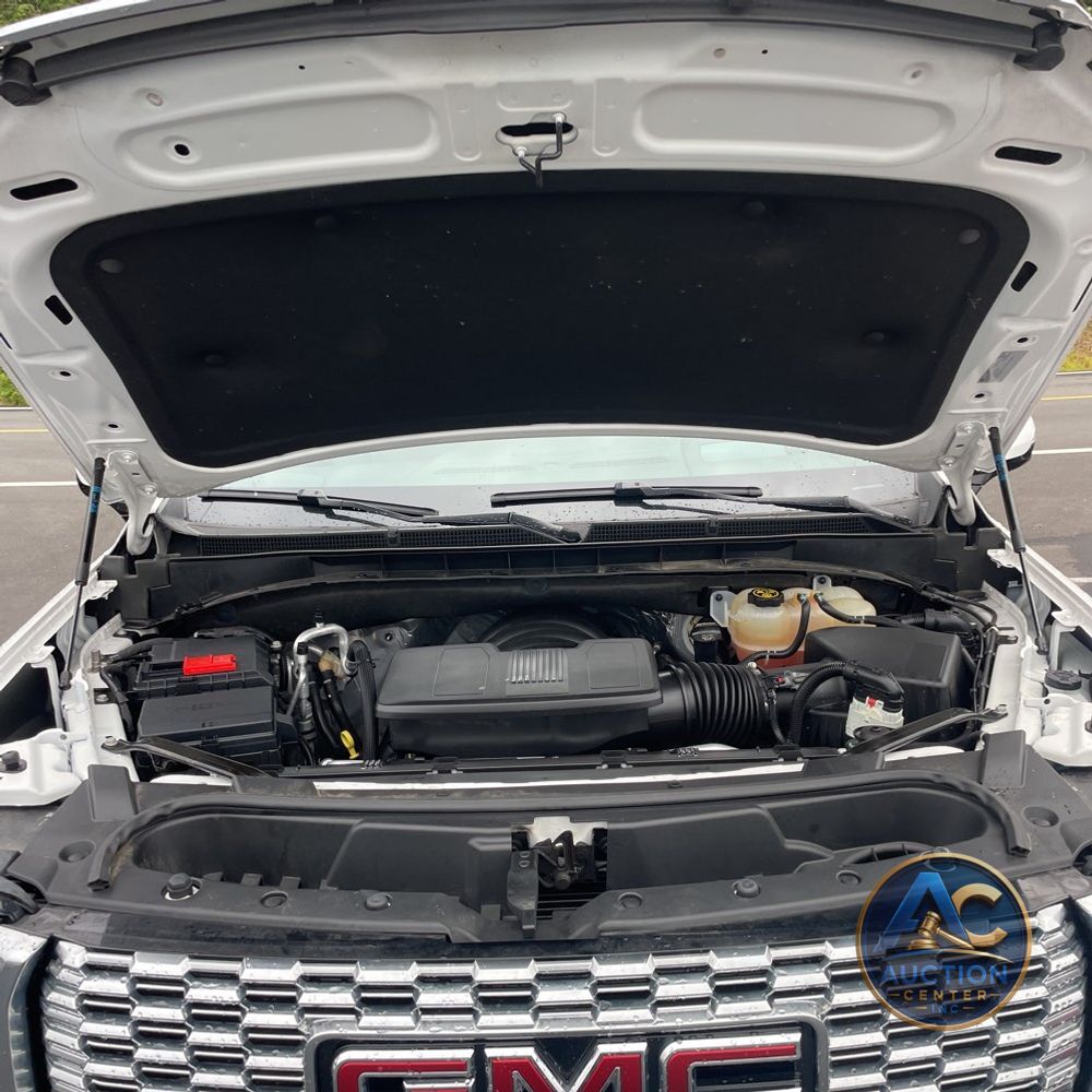 2022 GMC Yukon XL Denali