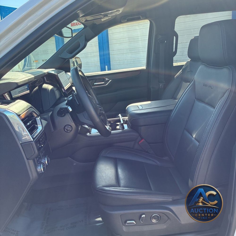 2025 GMC Yukon XL Denali