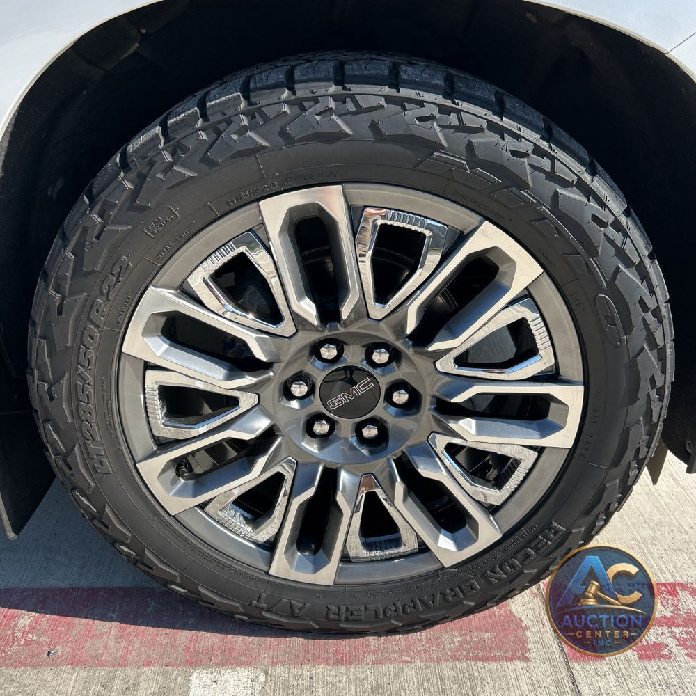 2023 GMC Yukon XL Denali Ultimate