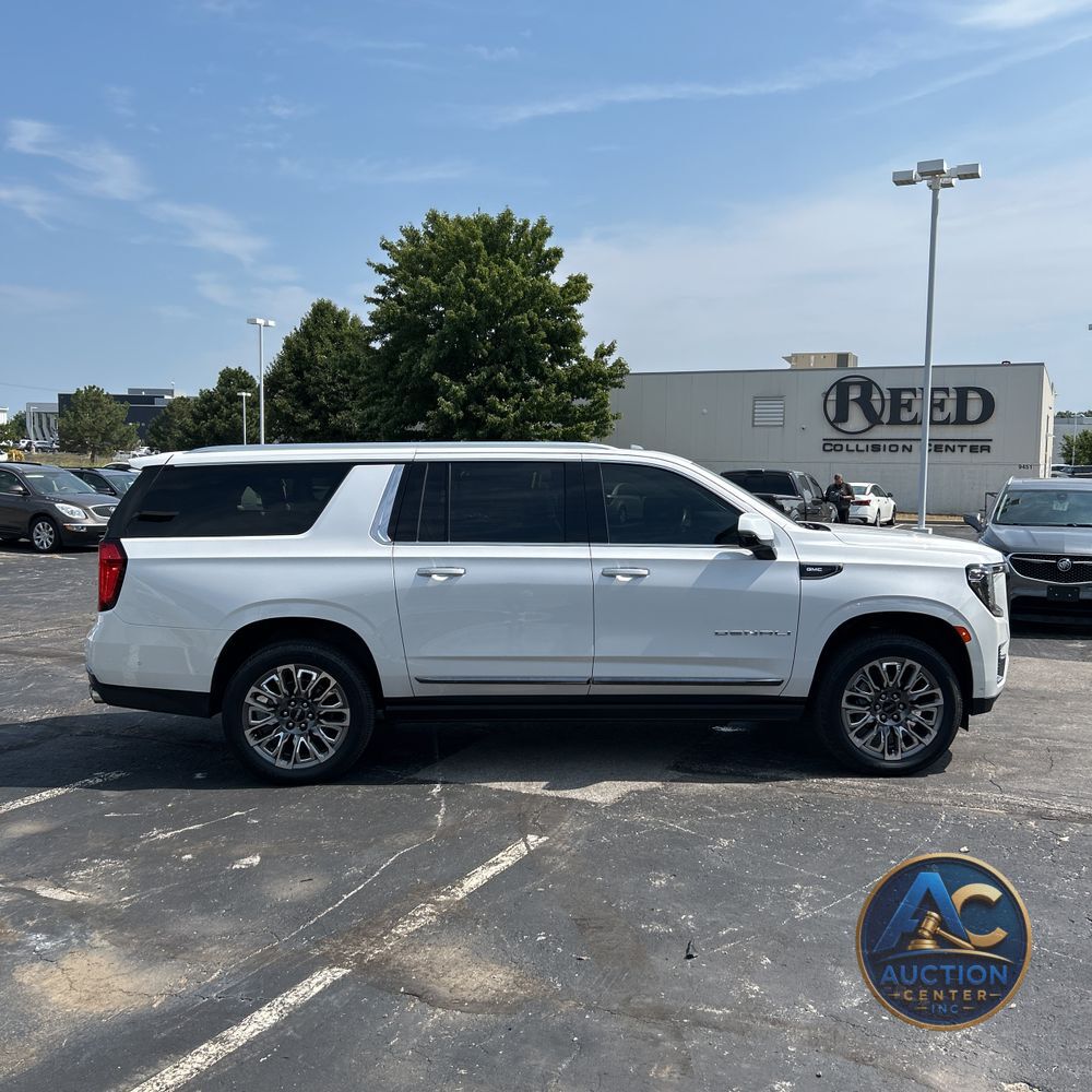 2023 GMC Yukon XL Denali Ultimate
