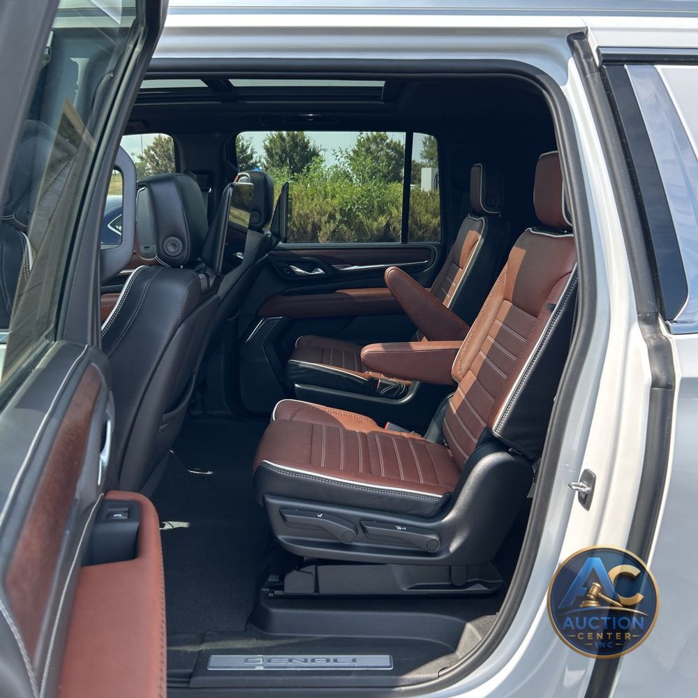 2023 GMC Yukon XL Denali Ultimate