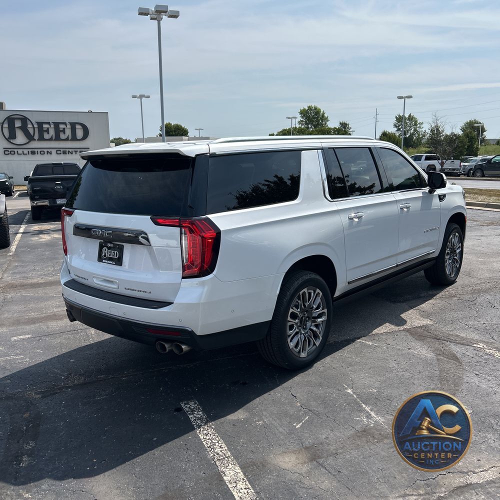 2023 GMC Yukon XL Denali Ultimate