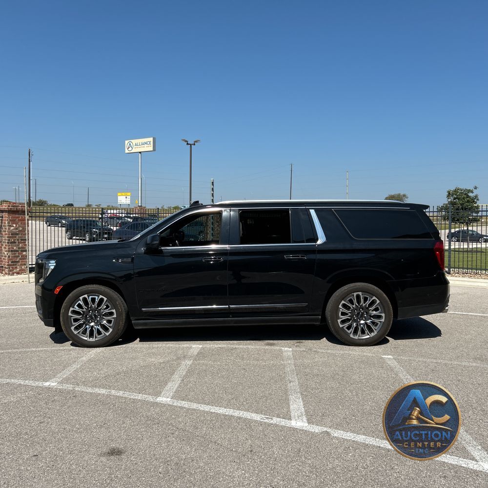2023 GMC Yukon XL Denali Ultimate