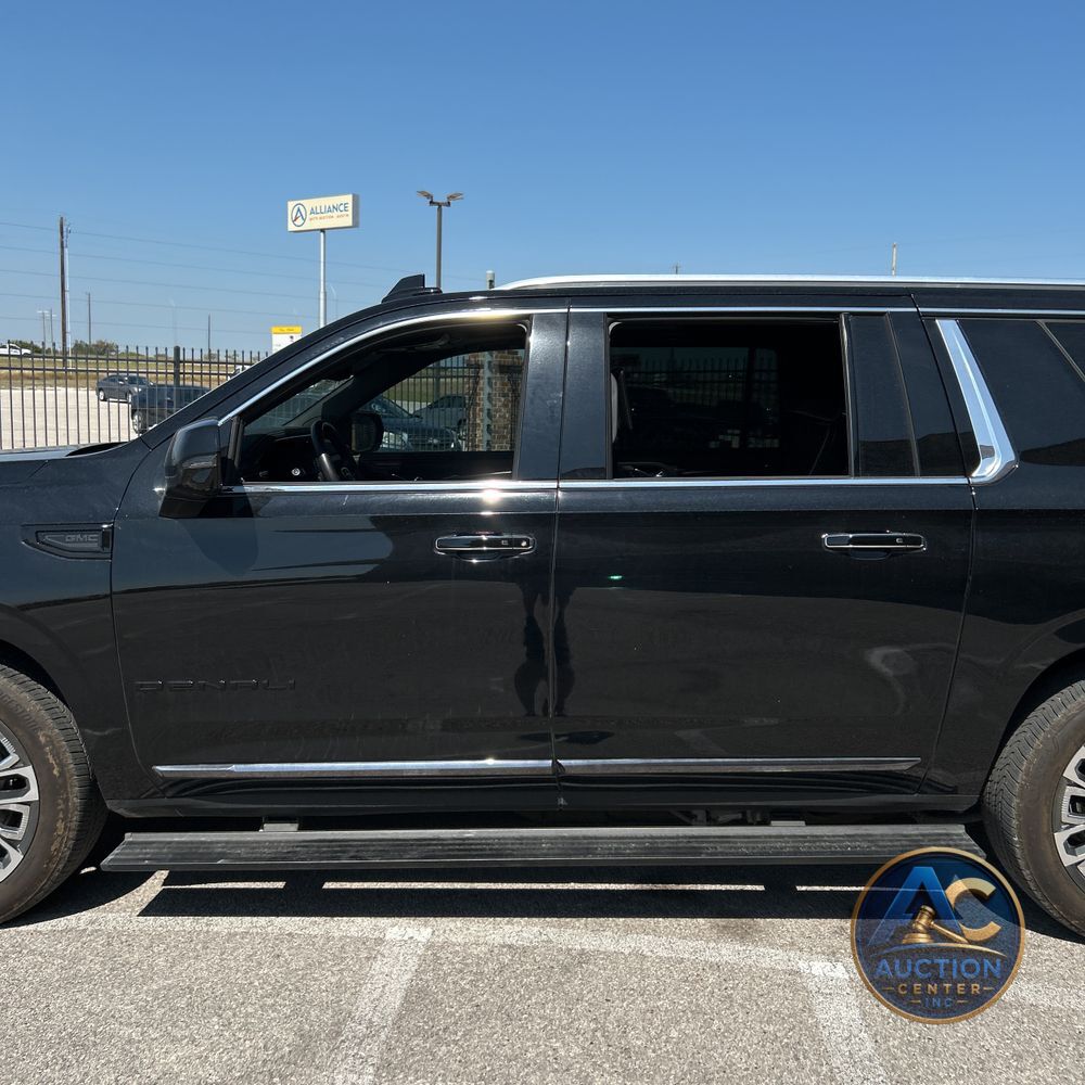 2023 GMC Yukon XL Denali Ultimate