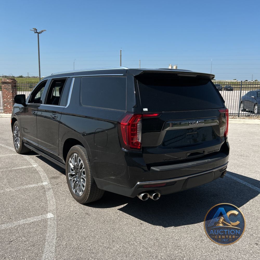 2023 GMC Yukon XL Denali Ultimate
