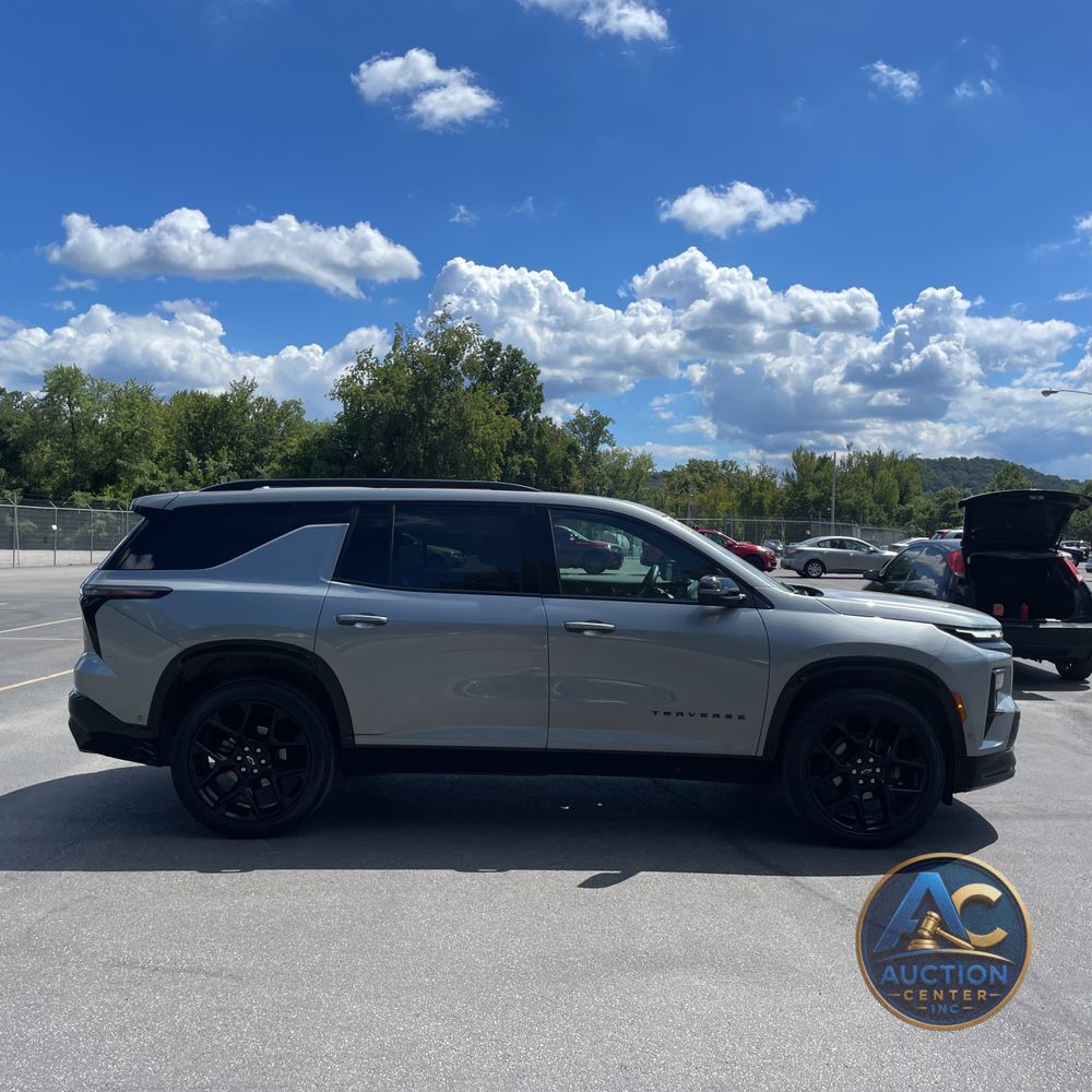 2024 Chevrolet Traverse RS