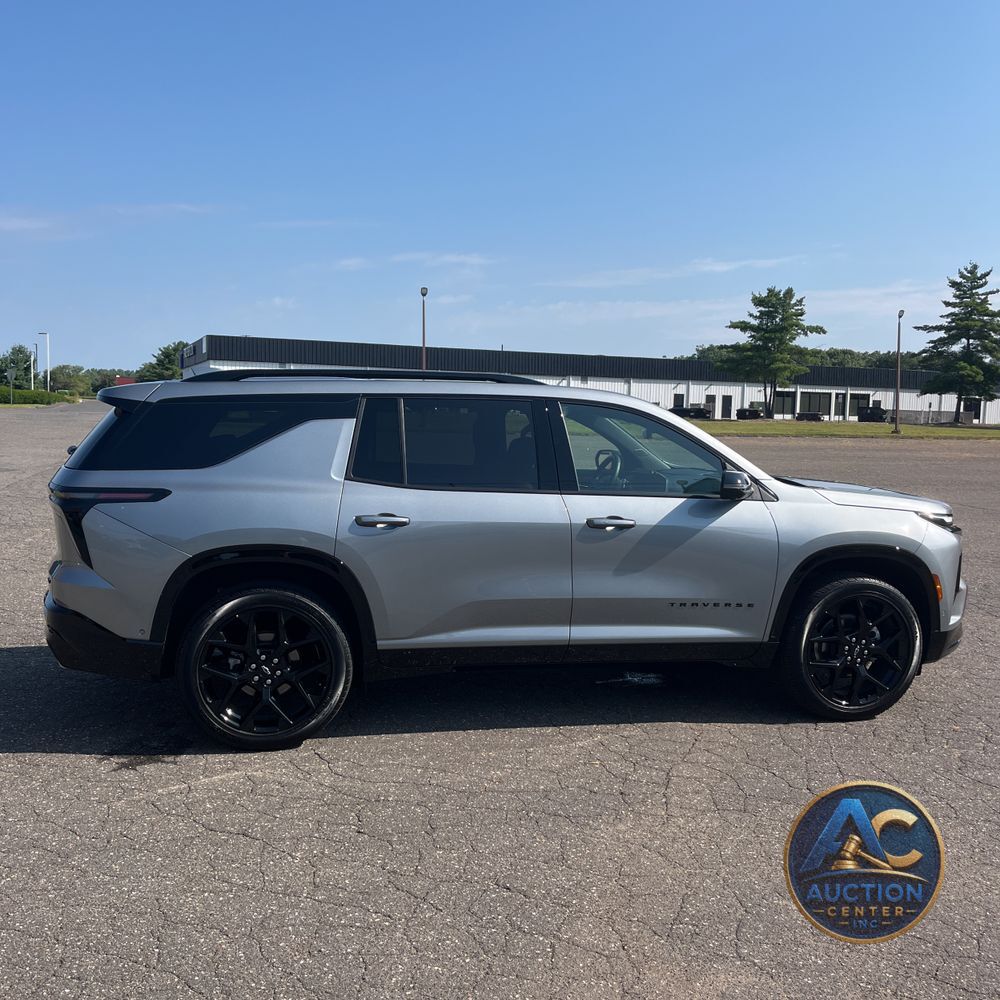 2025 Chevrolet Traverse RS