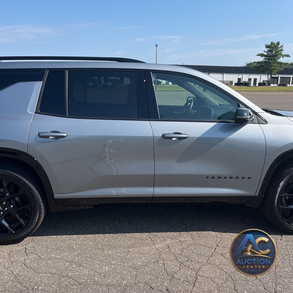 2025 Chevrolet Traverse RS