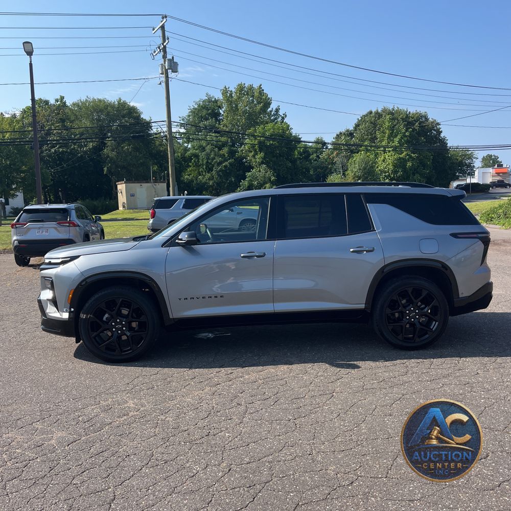 2025 Chevrolet Traverse RS