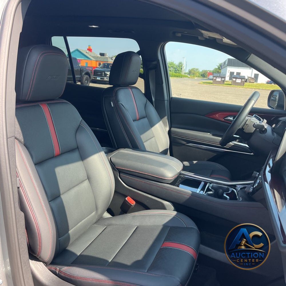 2025 Chevrolet Traverse RS