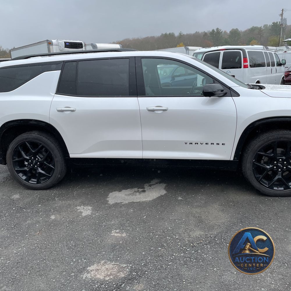 2025 Chevrolet Traverse RS
