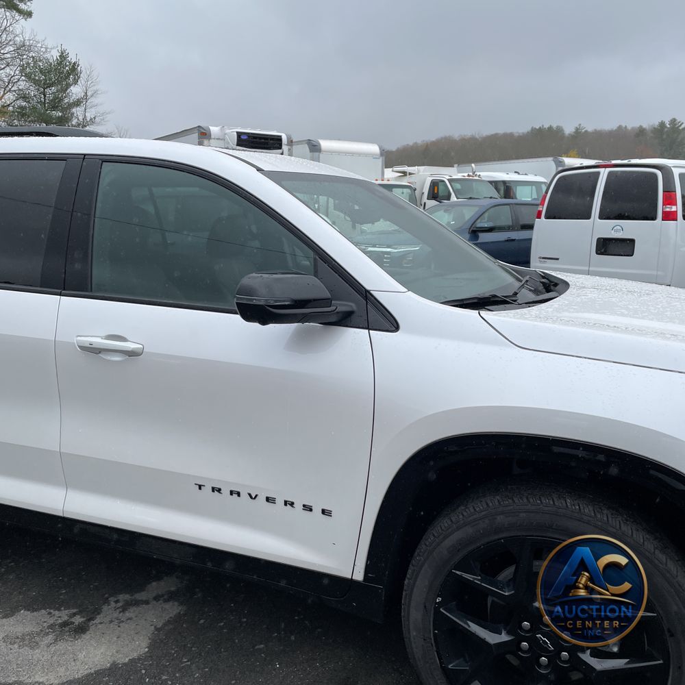 2025 Chevrolet Traverse RS