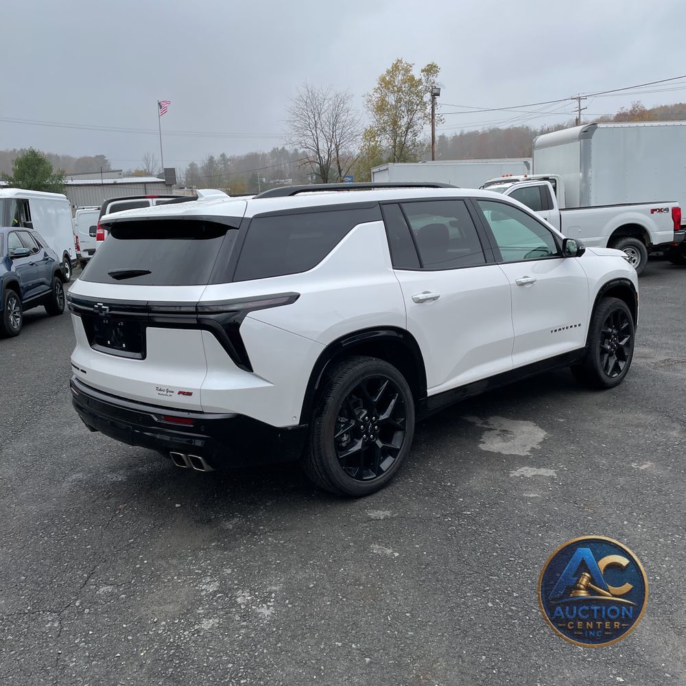 2025 Chevrolet Traverse RS