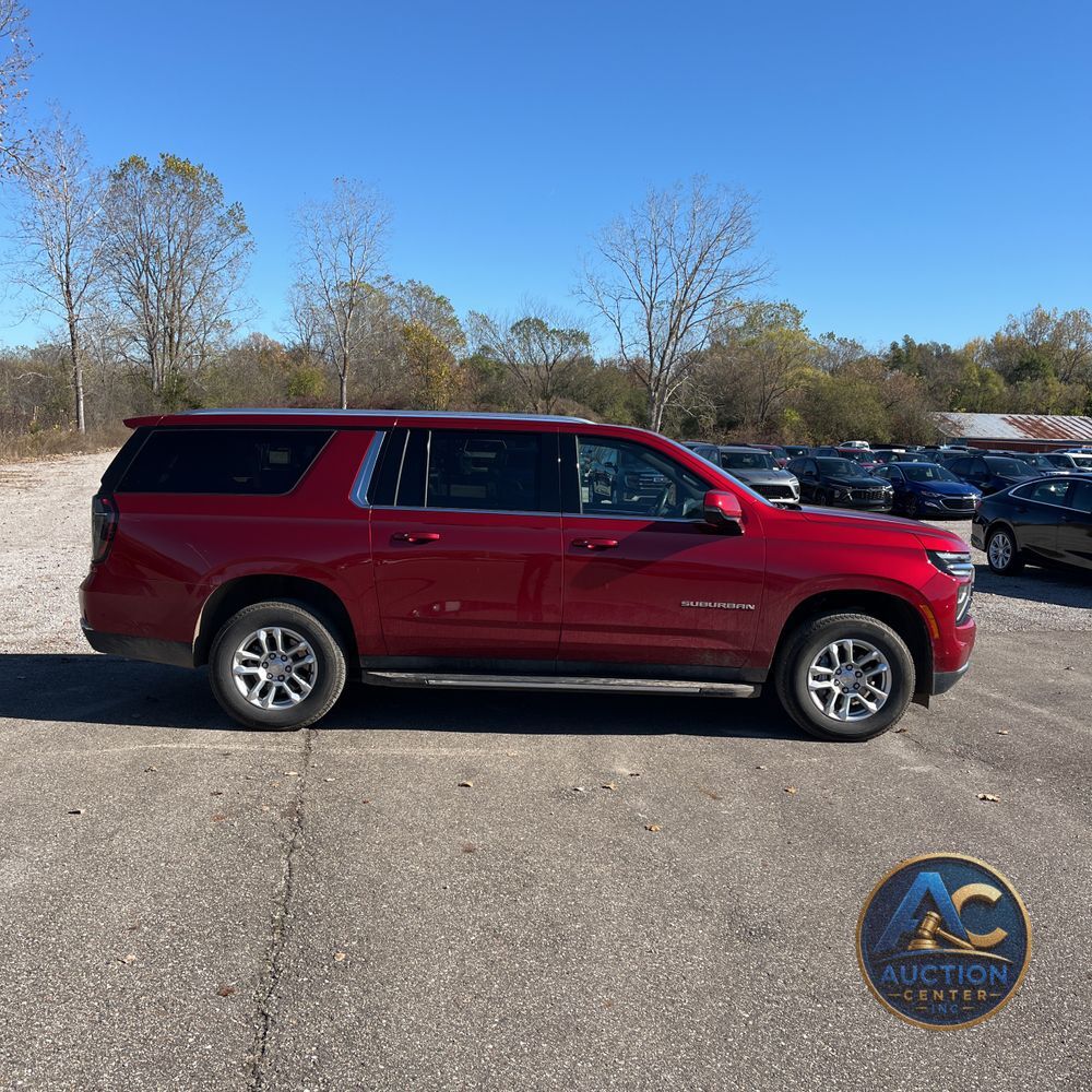 2025 Chevrolet Suburban LT